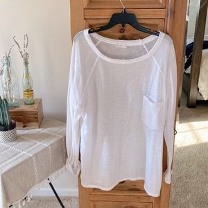 Flowey white pullover